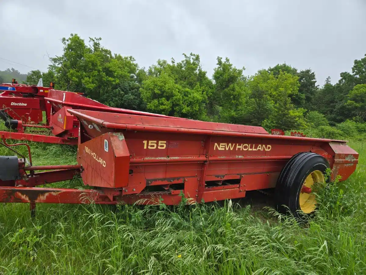 Gallery image 2 for Used New Holland 155 Manure Spreader