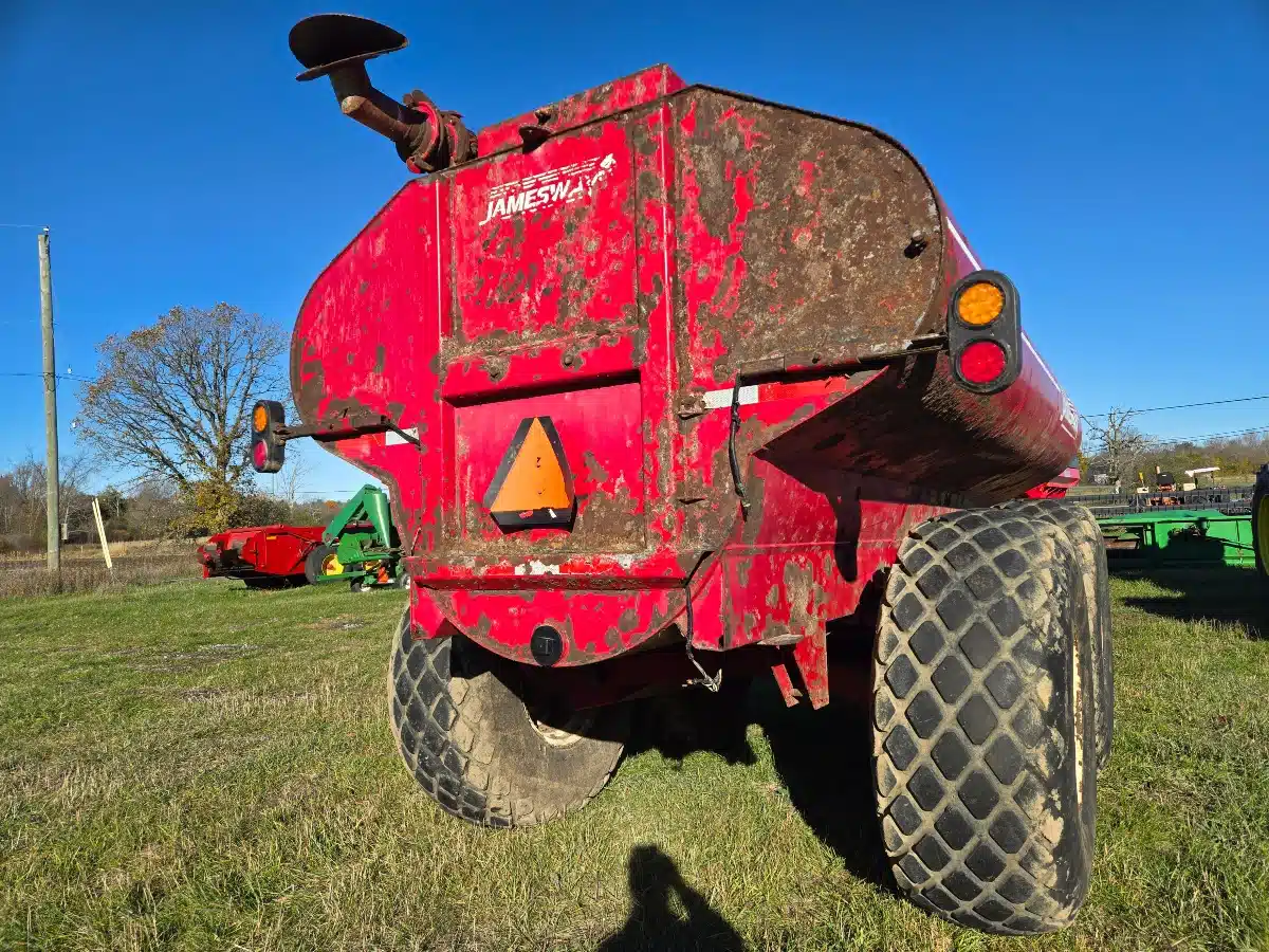 Gallery image 2 for 2010 Jamesway 4100 Liquid Fertilizer Cart
