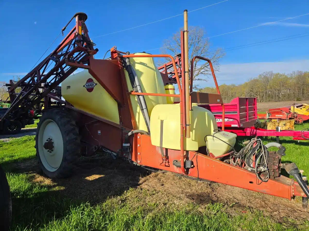 Gallery image 2 for Hardi NAVIGATOR NP1100 Sprayer - Pull Type