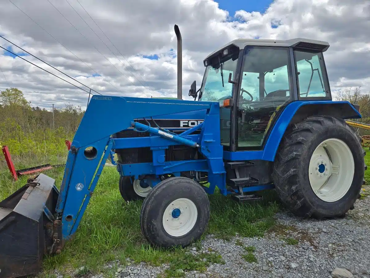 Photo de la Galerie 1 pour Ford 6640 Tracteur