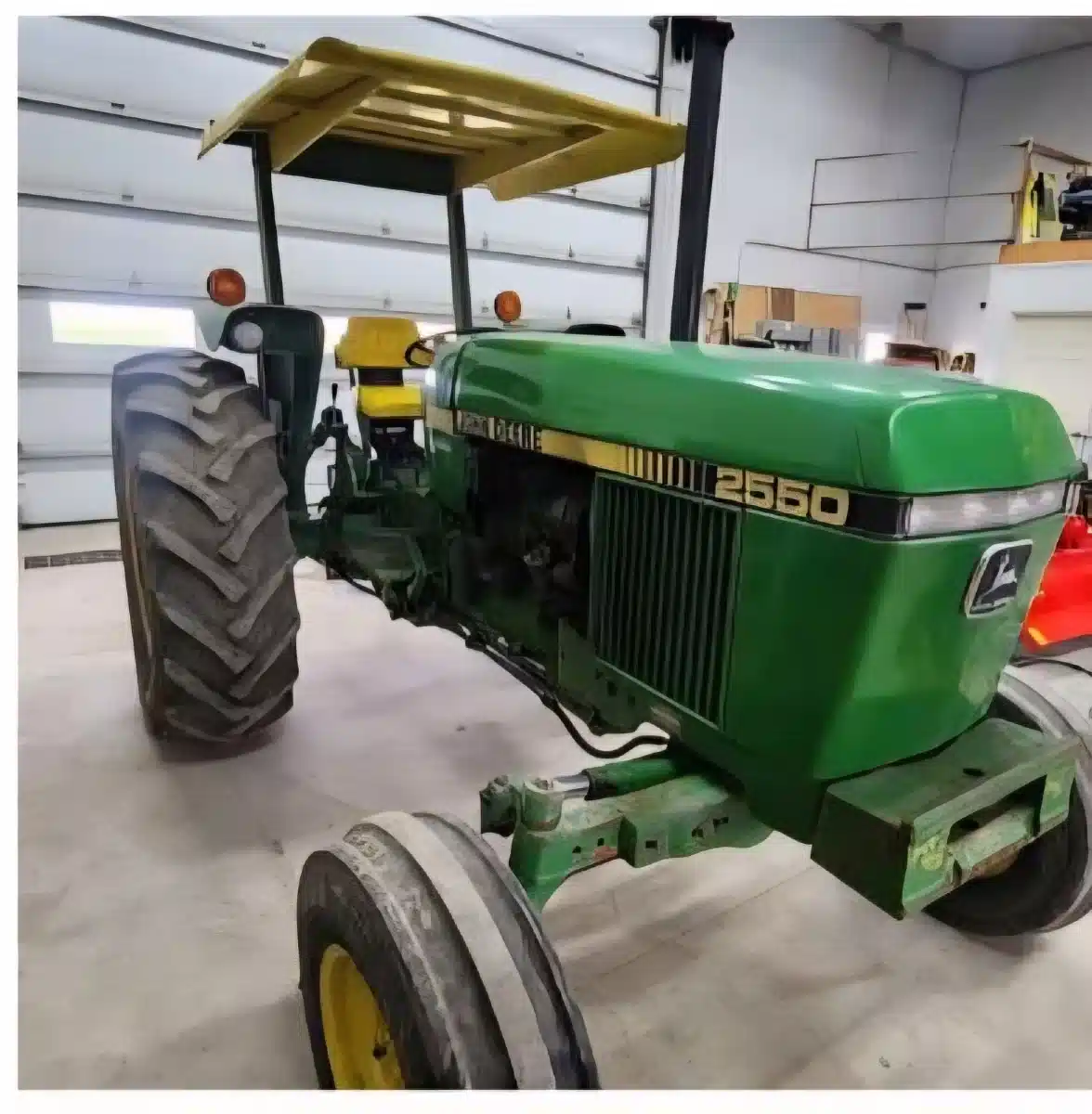 Gallery image 2 for John Deere 2550 Tractor