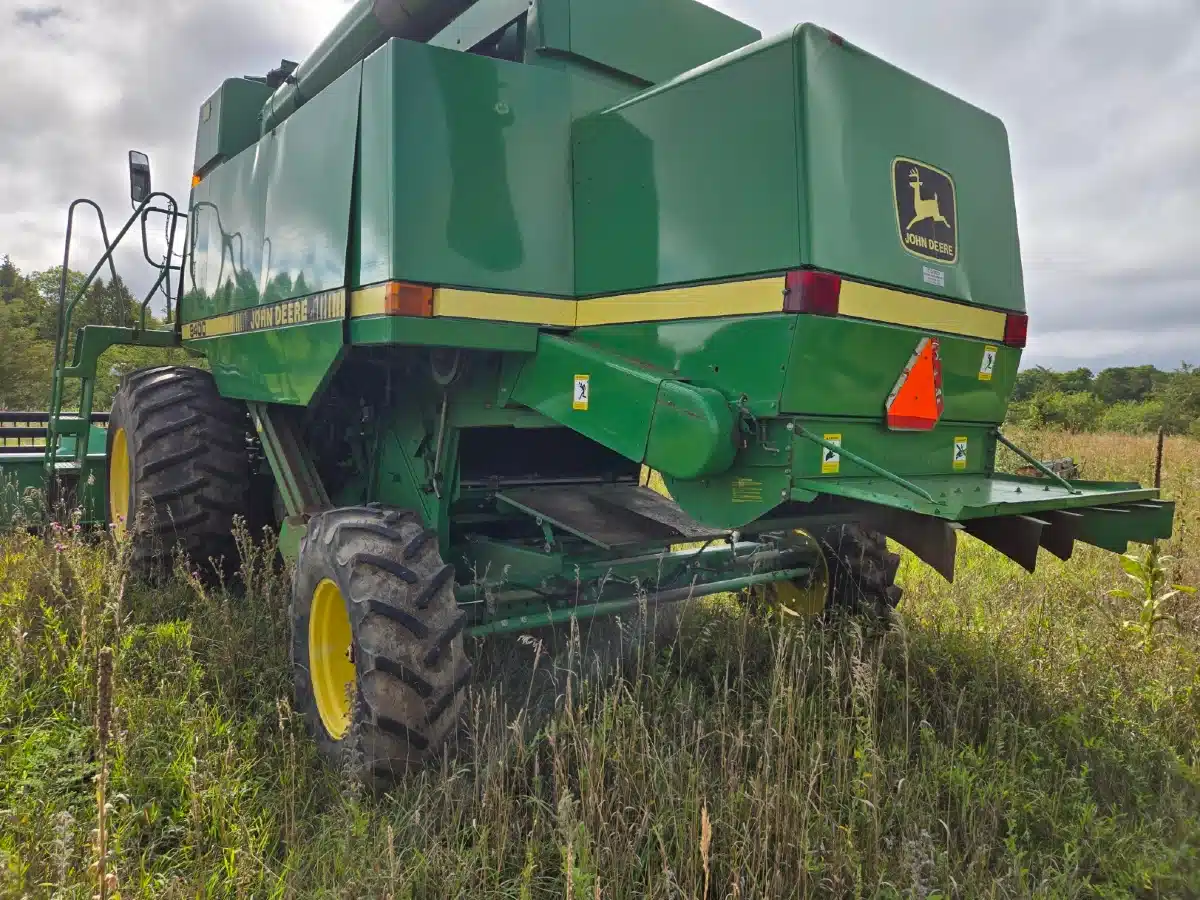 Photo de la Galerie 2 pour John Deere 9400 Batteuse