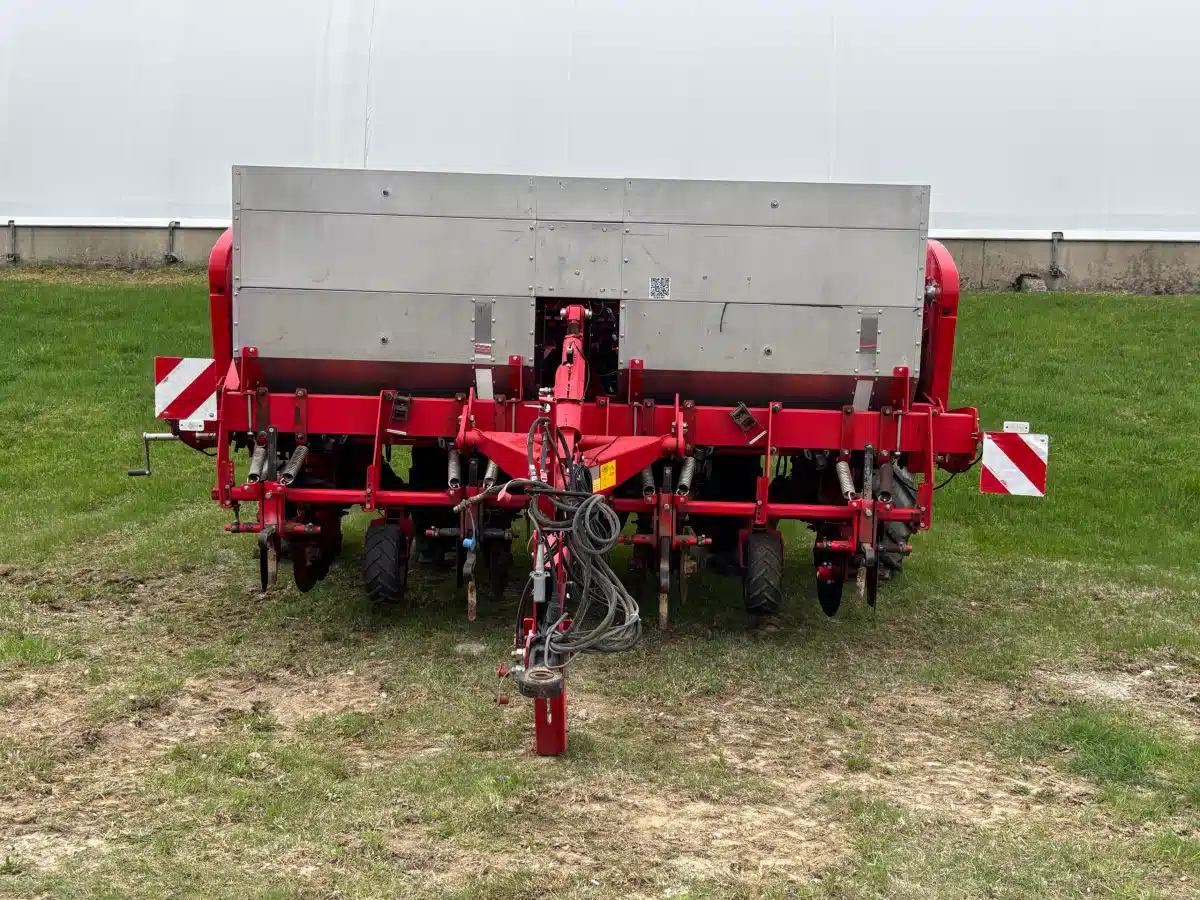Gallery image 2 for Used 2019 Grimme GL430 Potato Planter