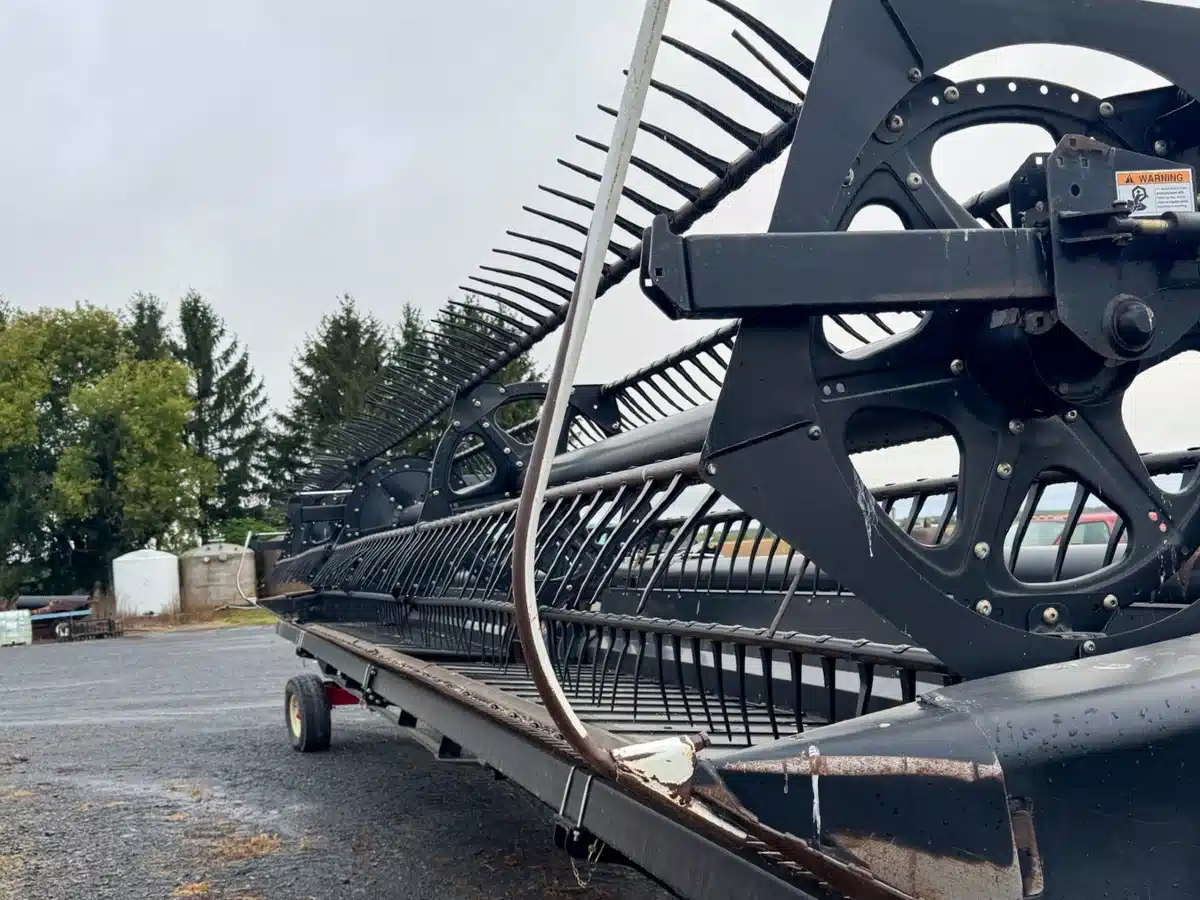 Gallery image 2 for Used 2010 MacDon FD70 Header - Flex Draper