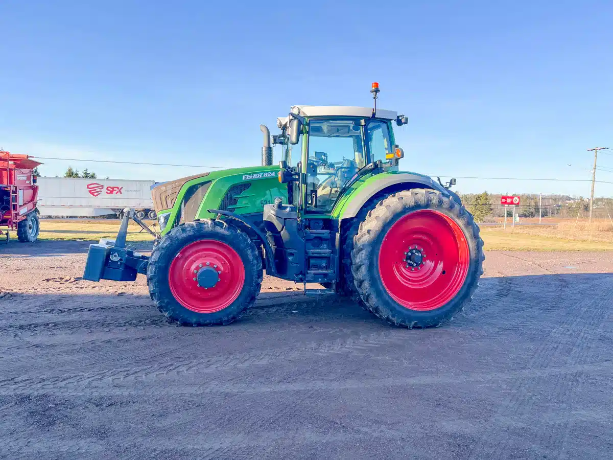 Gallery image 2 for Used 2020 Fendt 824 VARIO Tractor