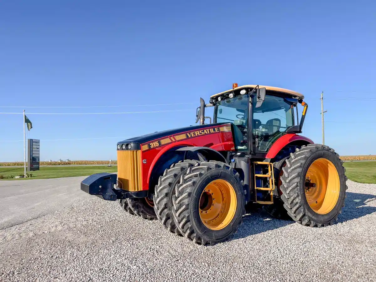 Gallery image 1 for Used 2022 Versatile 315 Tractor