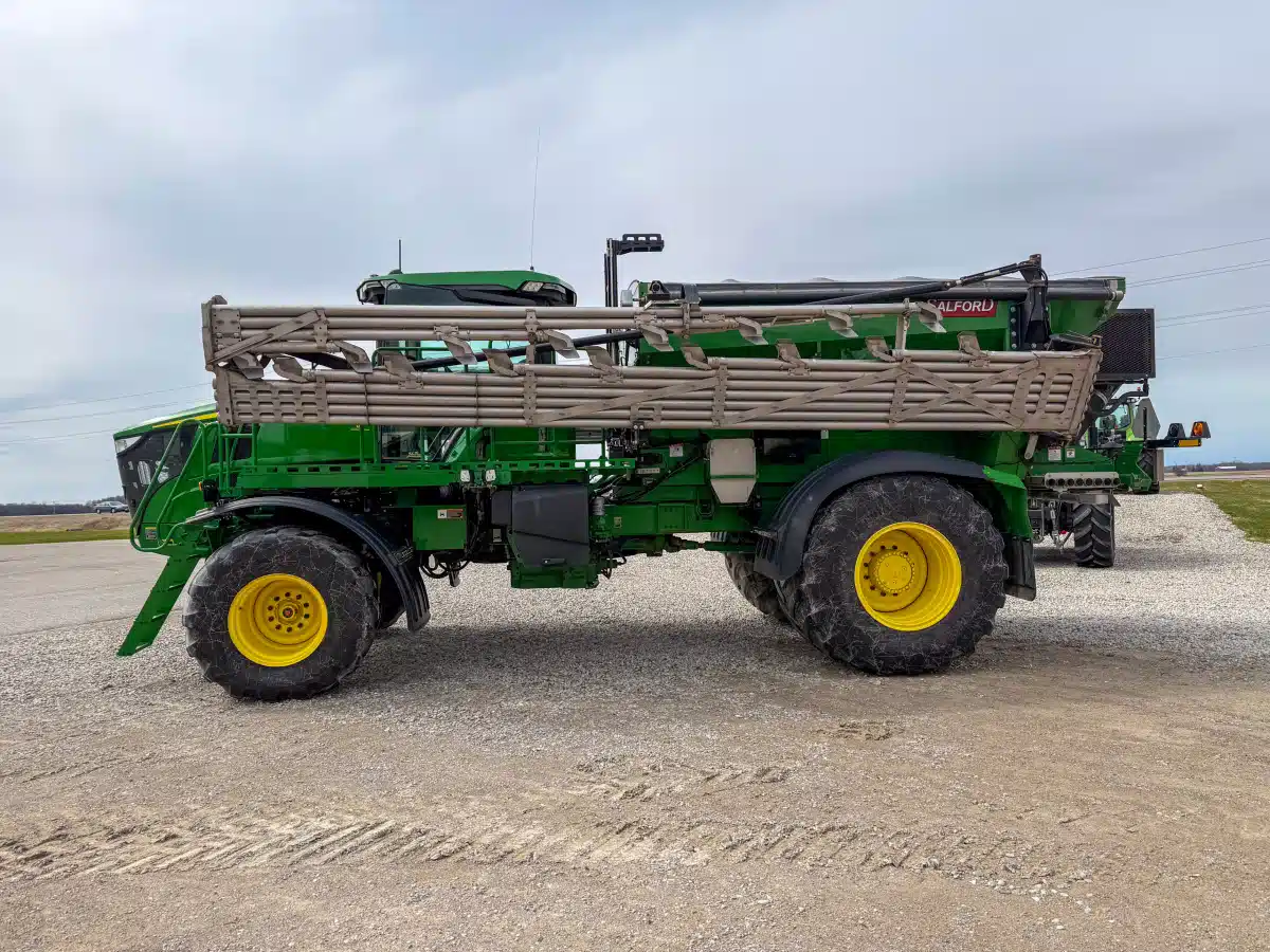 Gallery image 2 for Used 2022 John Deere 800R Floater