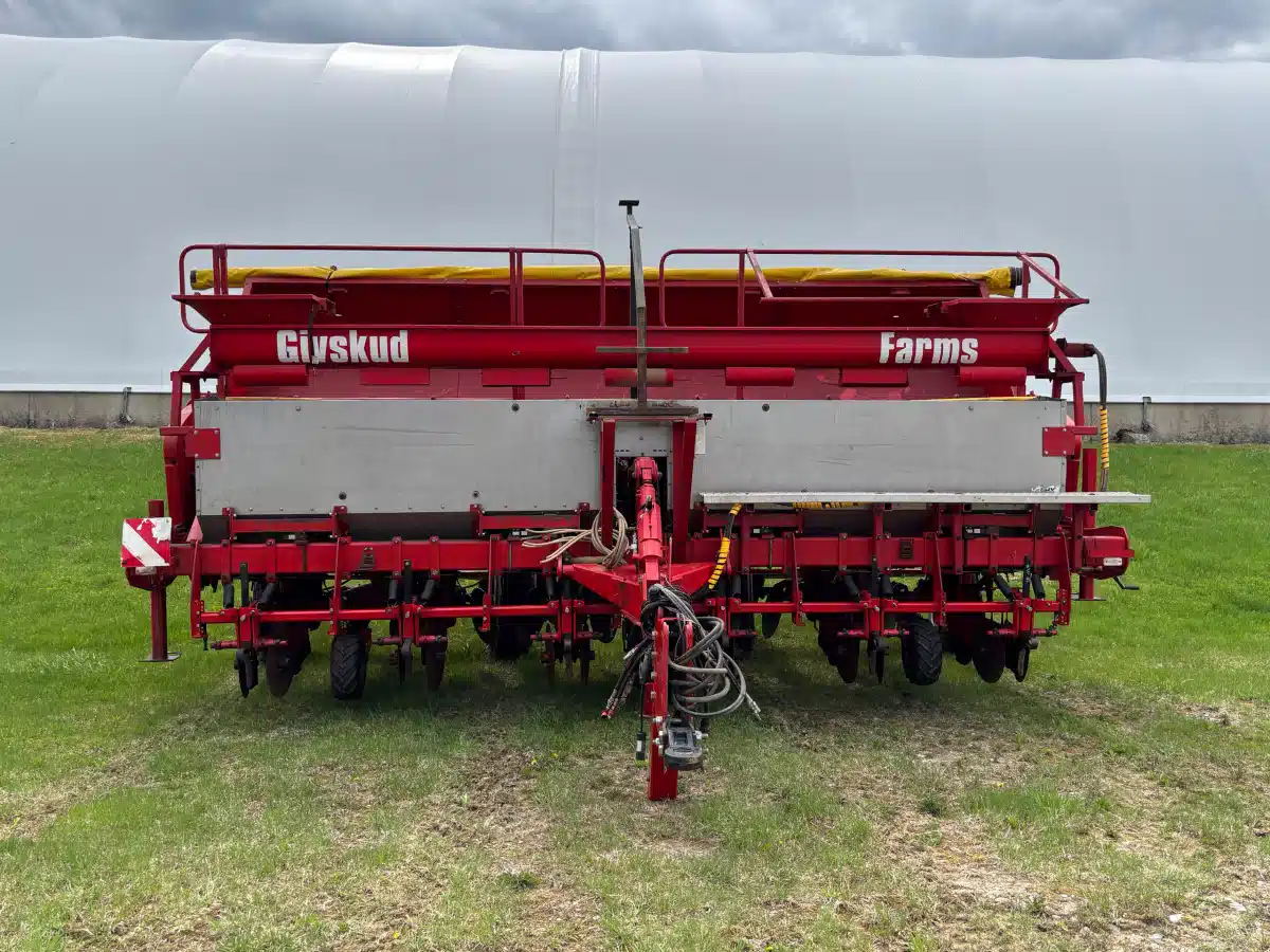Gallery image 2 for Used 2015 Grimme GL 660 Potato Planter
