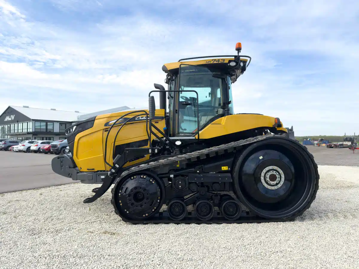Gallery image 2 for Used 2018 Challenger MT743 Tractor