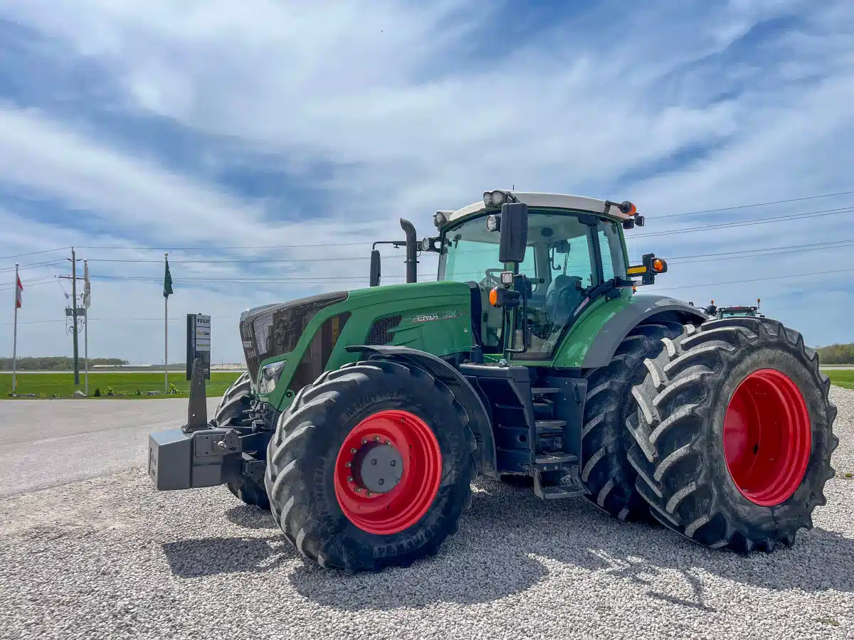Gallery image 1 for Used 2015 Fendt 930 VARIO Tractor