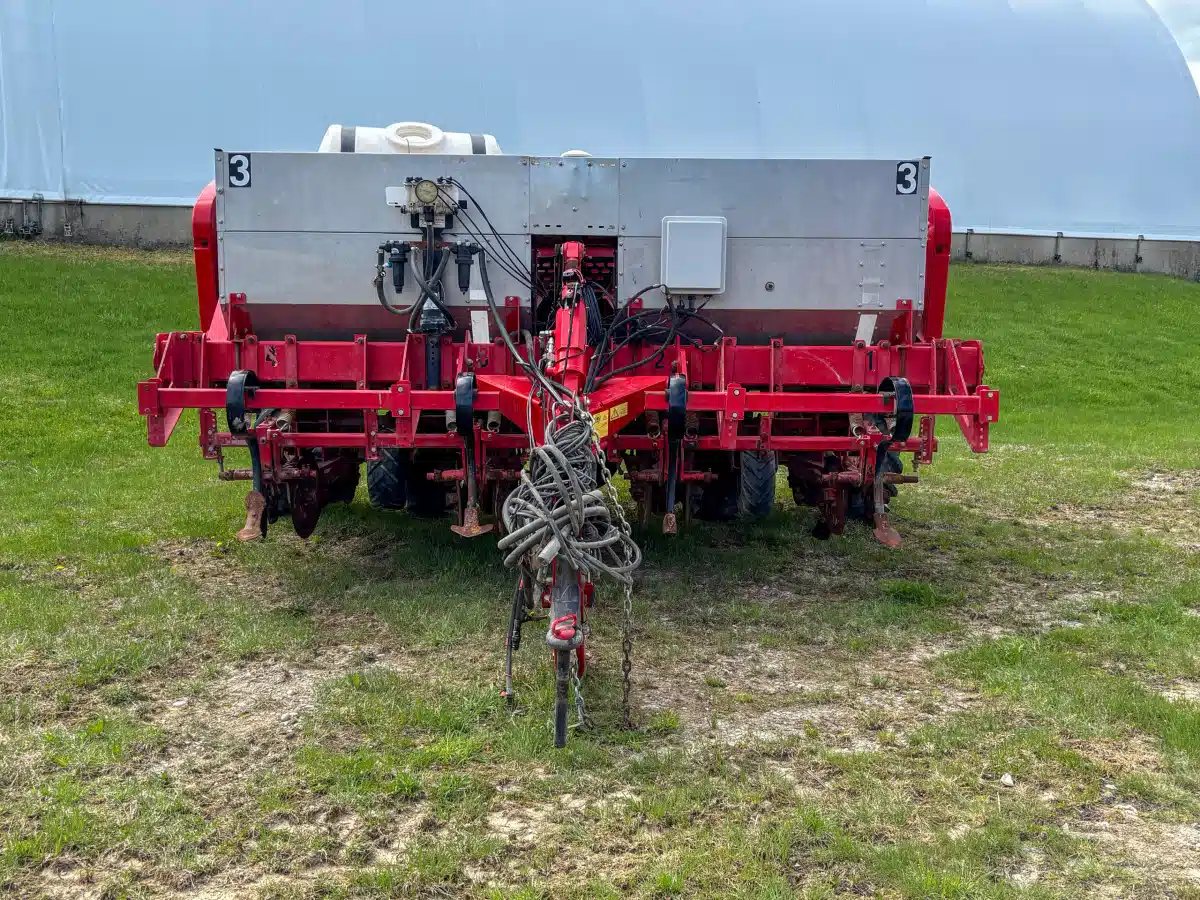Gallery image 2 for Used 2015 Grimme GL430 Potato Planter