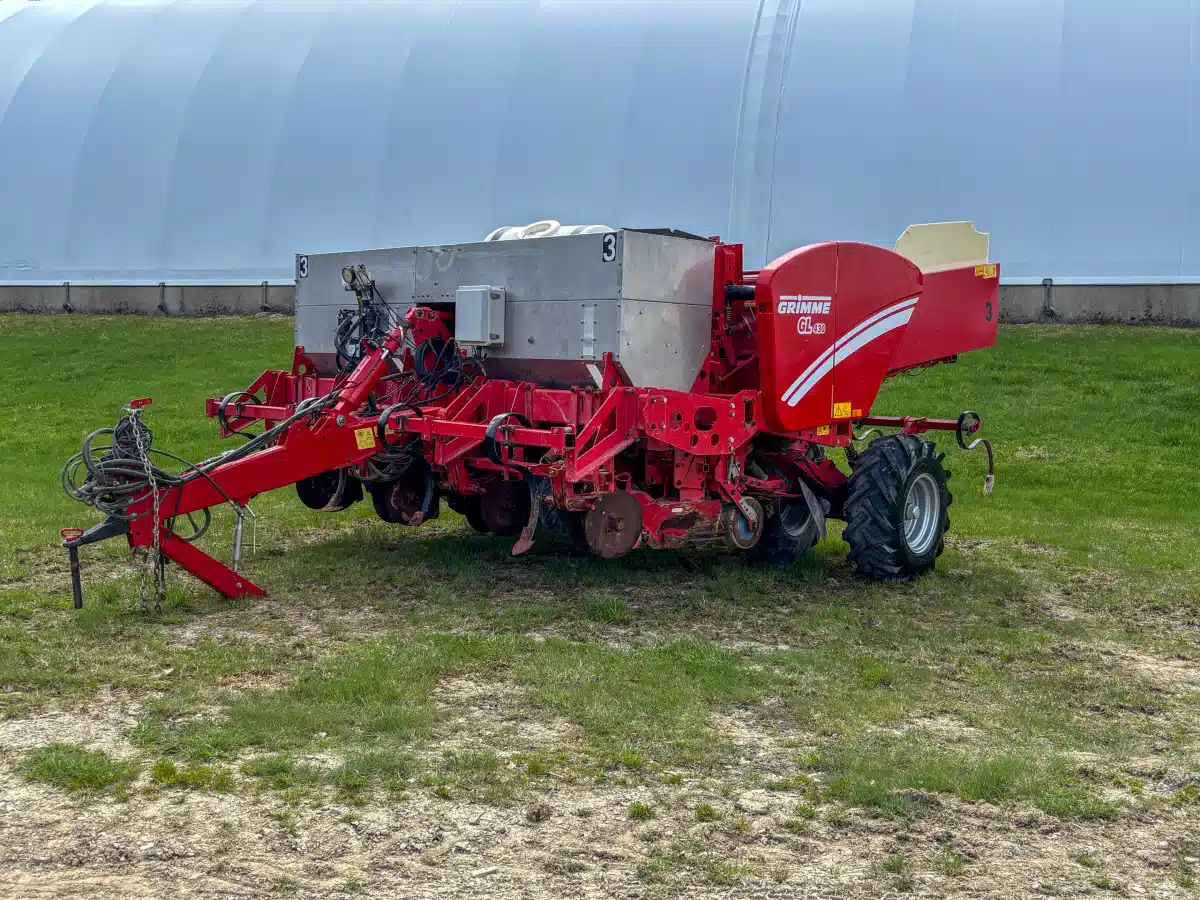 Gallery image 1 for Used 2015 Grimme GL430 Potato Planter