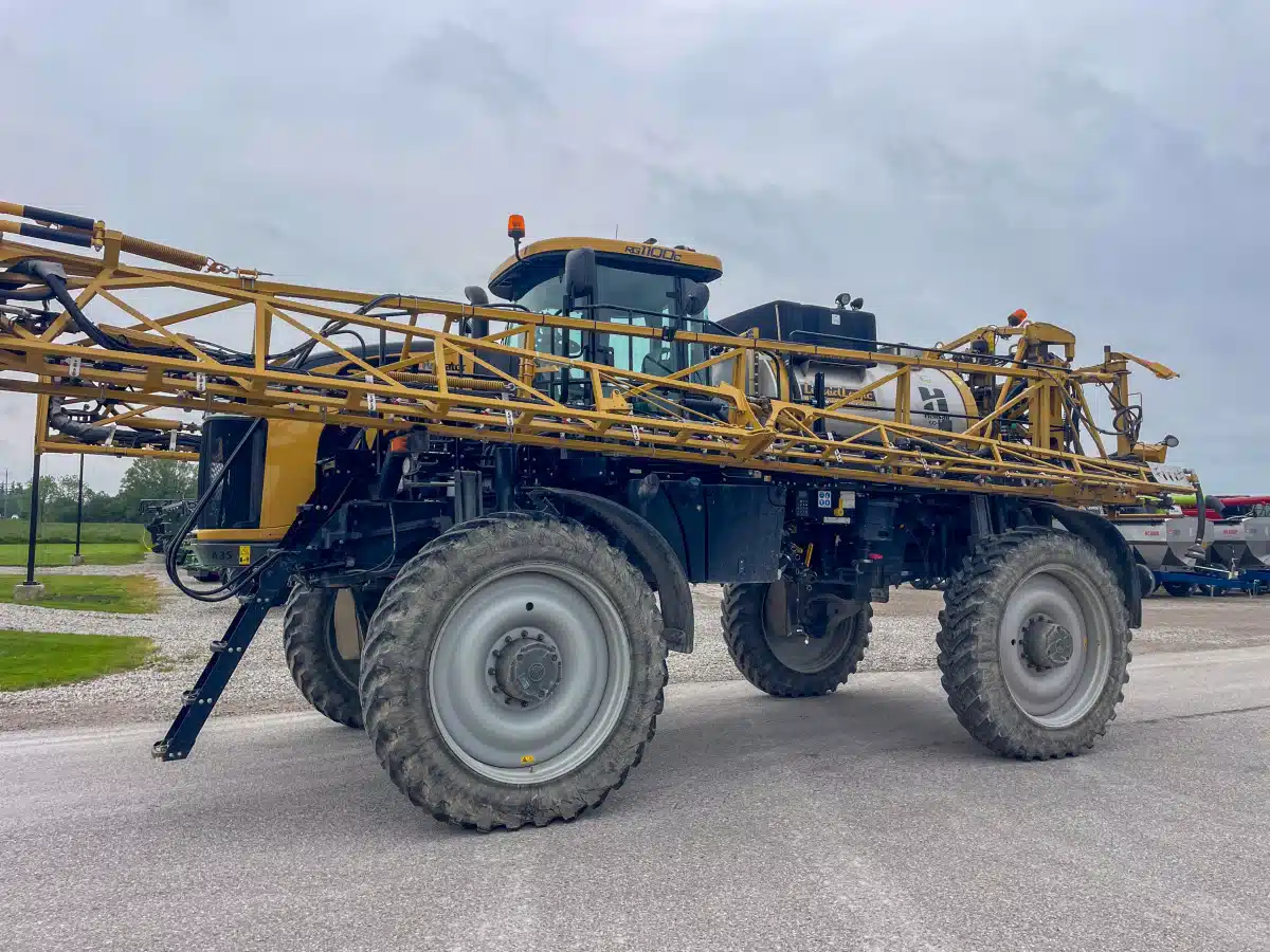 Gallery image 1 for Used 2021 RoGator RG1100C Sprayer - Self Propelled