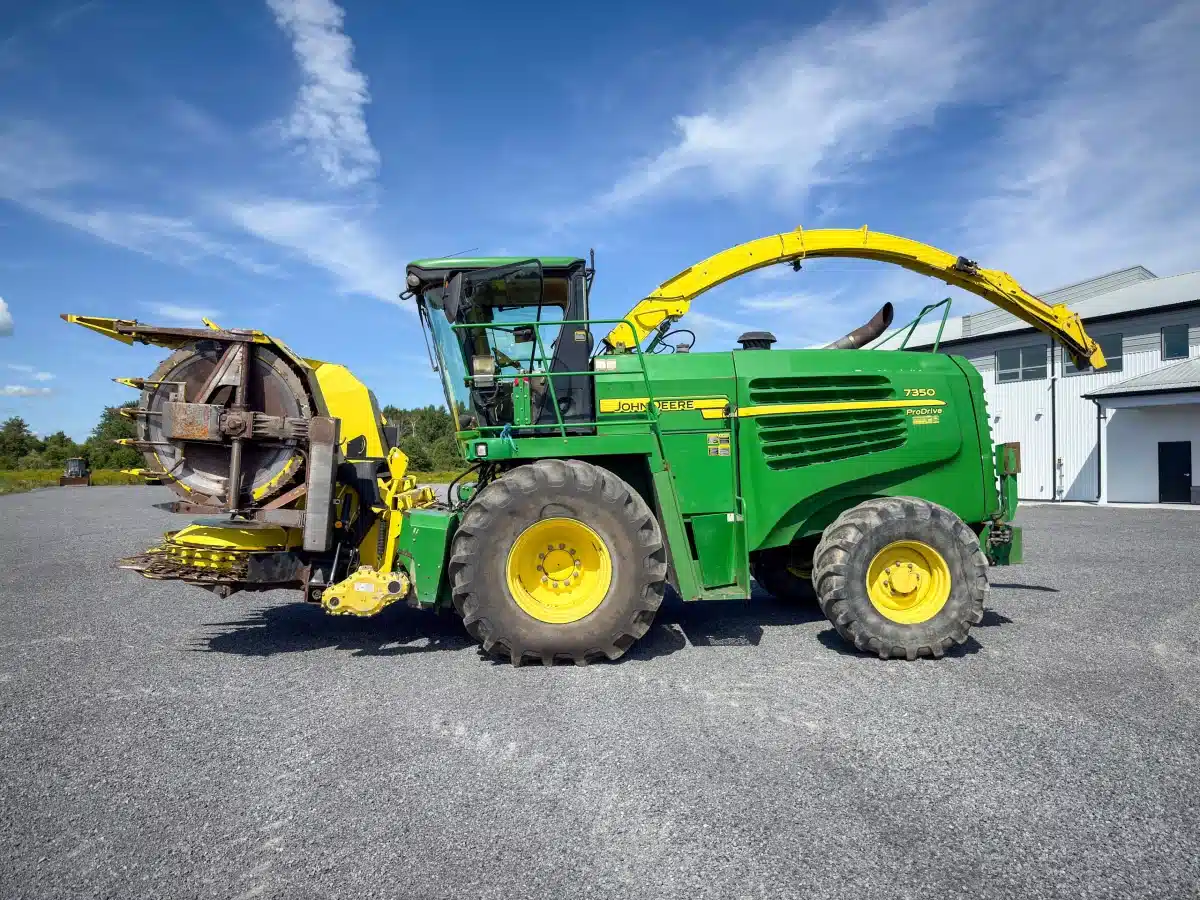 Gallery image 2 for Used 2010 John Deere 7350 Forage Harvester