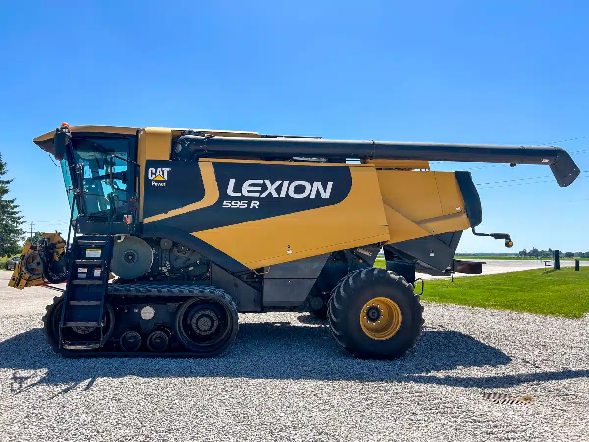 Gallery image 2 for Used 2010 CLAAS LEXION 595R Combine