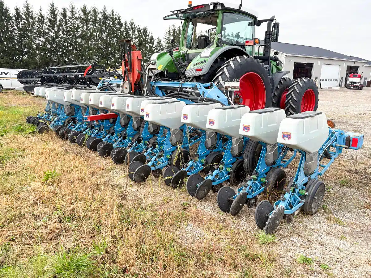 Gallery image 2 for Used 2000 Monosem NG PLUS Planter