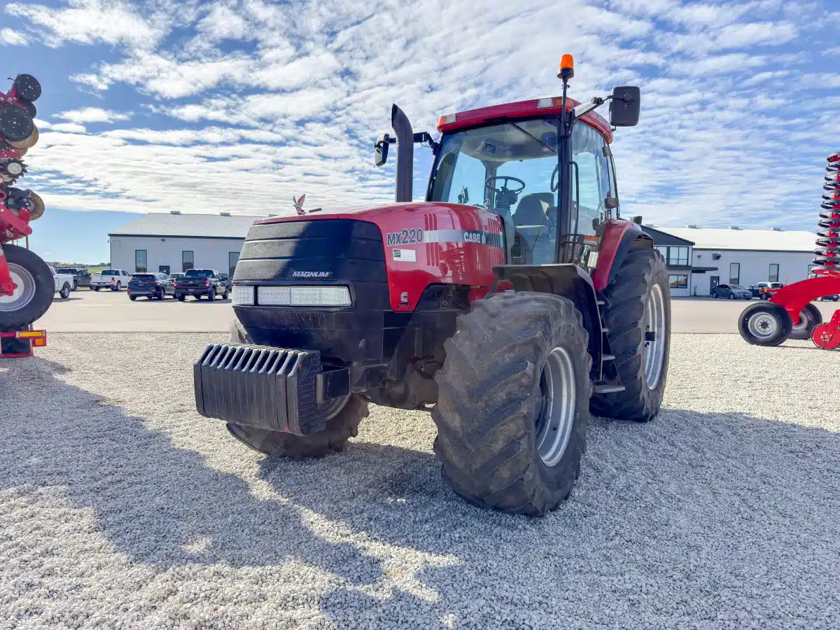 Gallery image 1 for Used 2001 Case IH MX220 Tractor