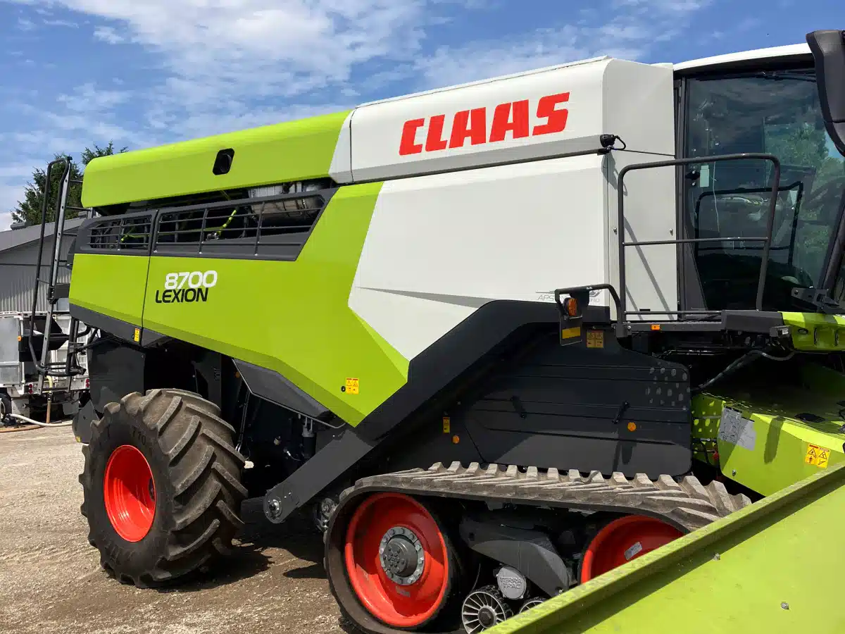 Gallery image 2 for Used 2023 CLAAS LEXION 8700TT Combine