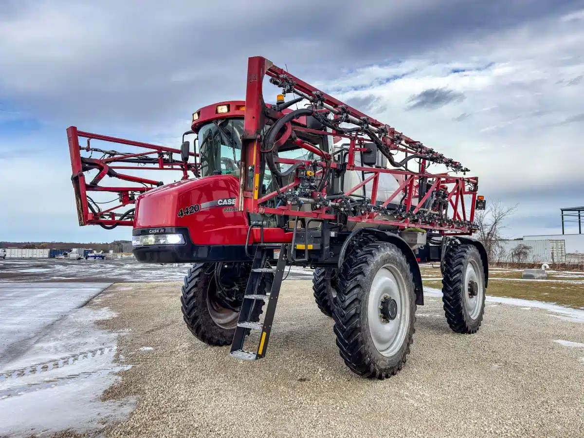 Gallery image 1 for 2011 Case IH PATRIOT 4420 Sprayer - Self Propelled