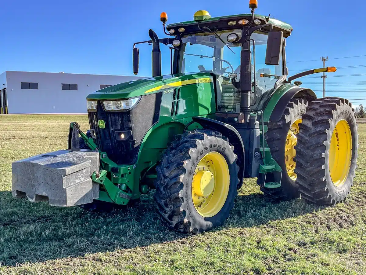 Gallery image 1 for Used 2017 John Deere 7270R Tractor