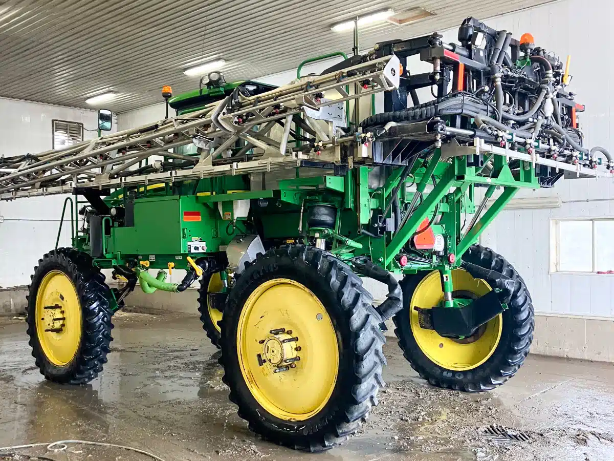 Gallery image 1 for Used 2011 John Deere 4830 Sprayer - Self Propelled