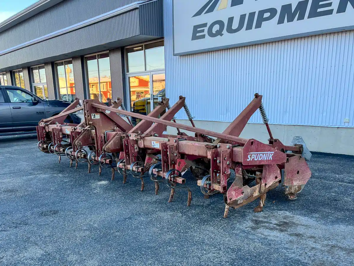 Gallery image 2 for Used 2005 Spudnik 9060 Potato Equipment