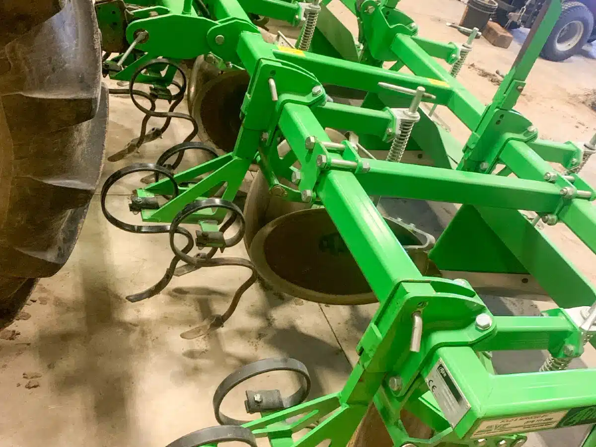 Gallery image 2 for 2016 AVR RC-B 4X90 Potato Equipment