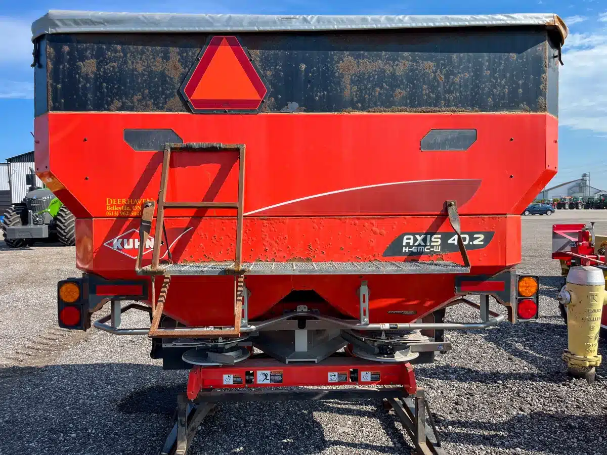 Photo de la Galerie 2 pour 2020 Kuhn AXIS 40.2 épandeur à engrais