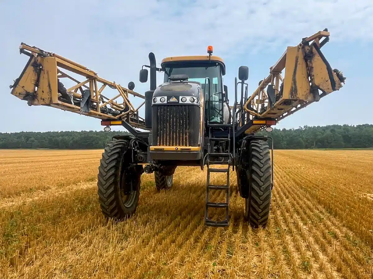 Photo de la Galerie 1 pour 2021 RoGator RG1100C Arroseur - Automoteur