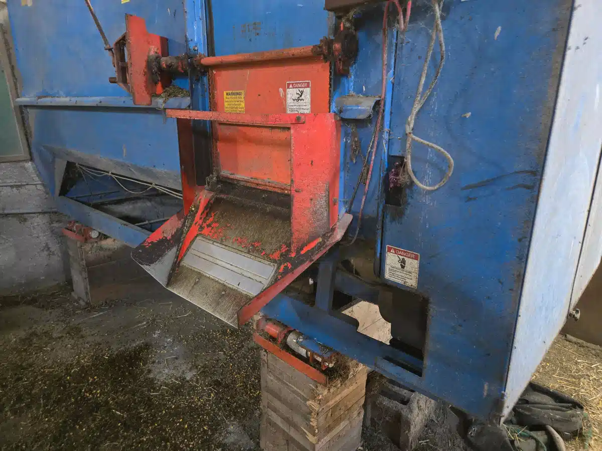 Gallery image 2 for Used 2022 Rissler 160 D TMR Mixer