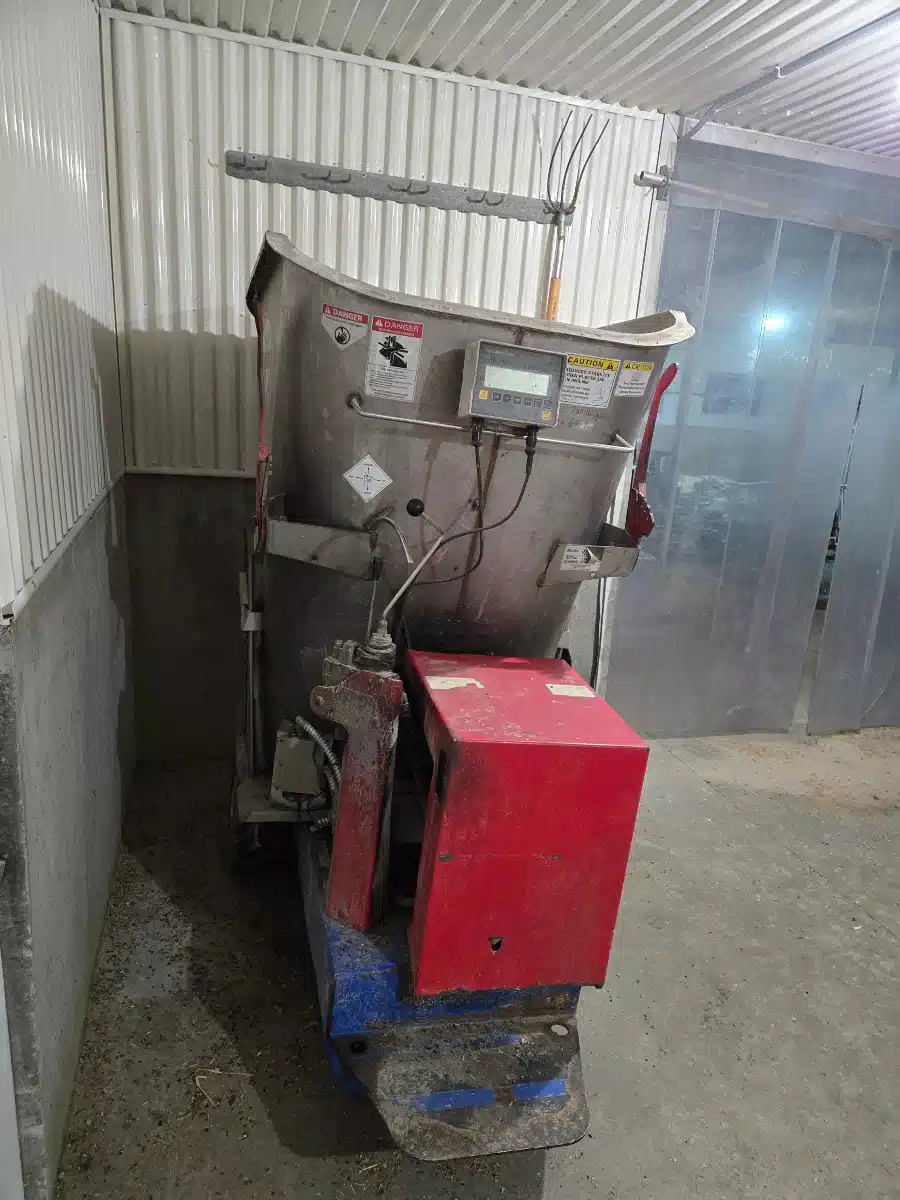 Gallery image 2 for Vertablend 4200 TMR Mixer