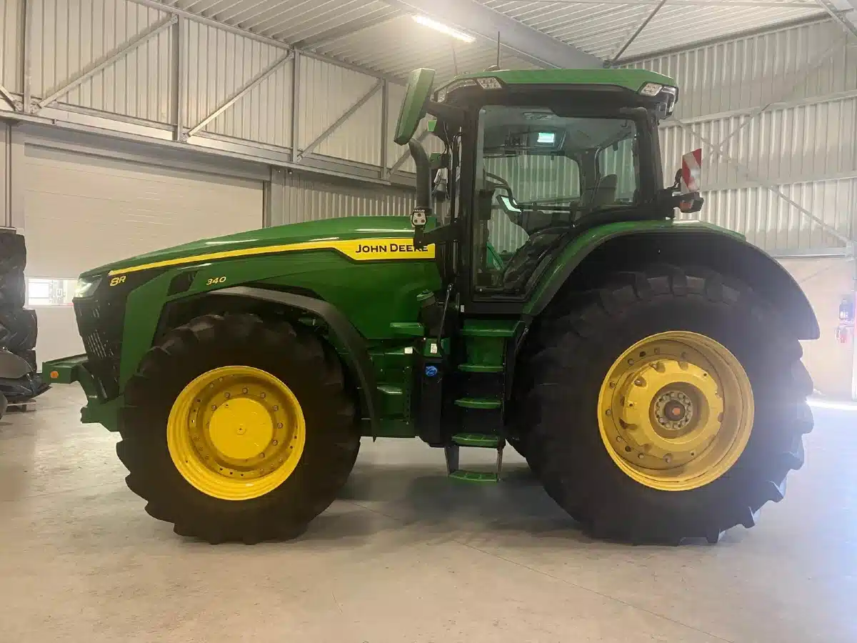 Gallery image 1 for Used 2021 John Deere 8R 340 Tractor