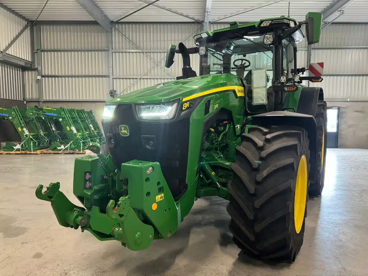 Gallery image 2 for Used 2022 John Deere 8R370 Tractor