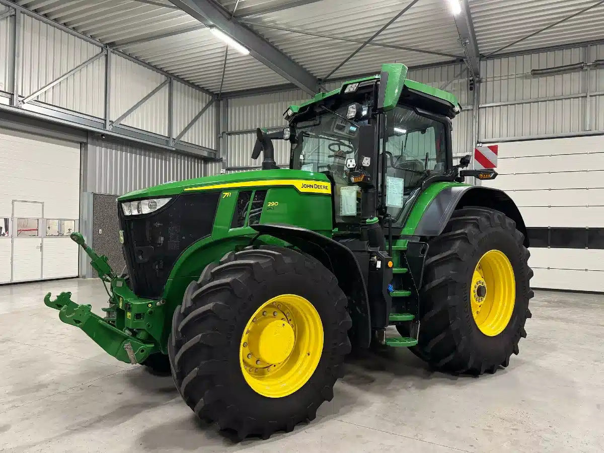 Gallery image 1 for 2022 John Deere 7R 290 Tractor