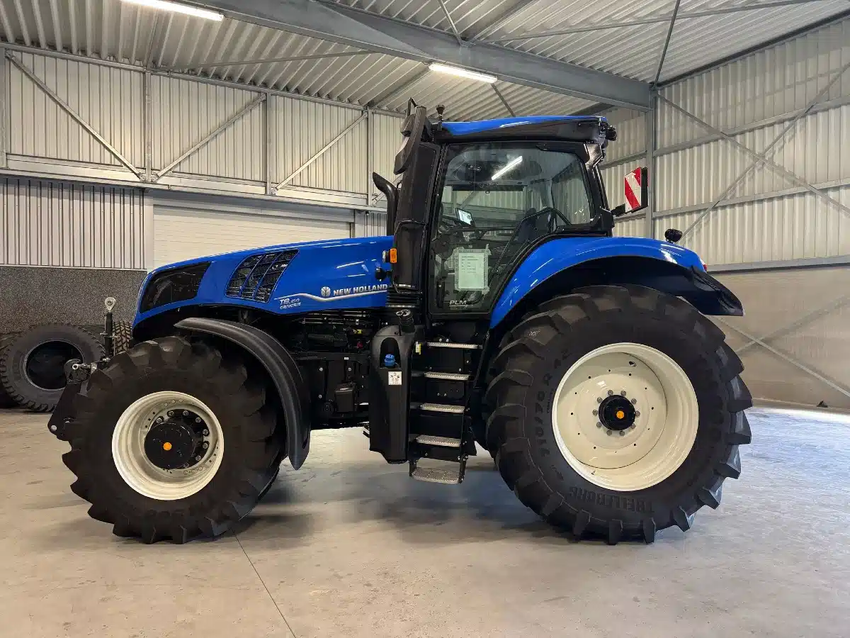 Gallery image 2 for 2024 New Holland T8.410 Tractor