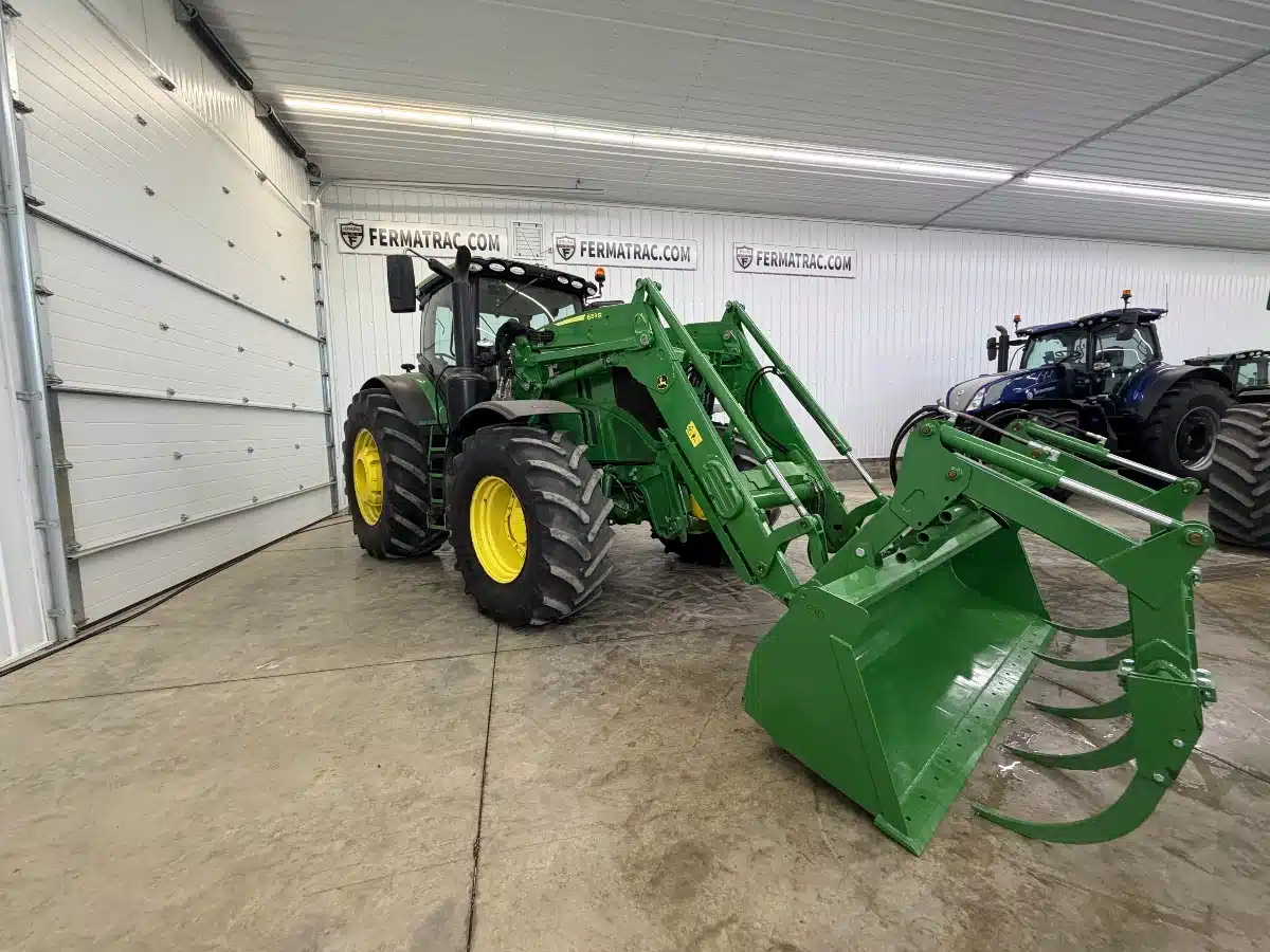 Photo de la Galerie 2 pour 2019 John Deere 6250R Tracteur