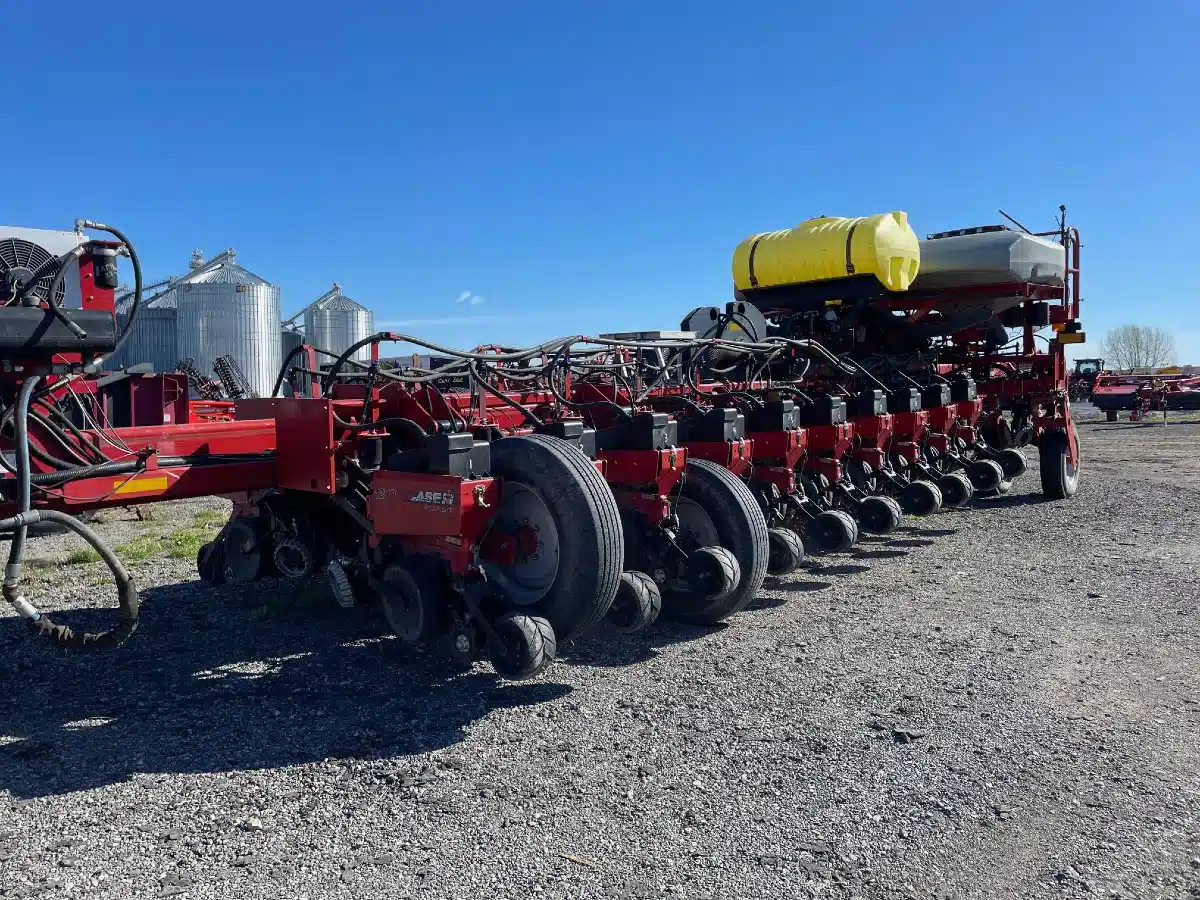 Gallery image 1 for Used Case IH 1250 Planter