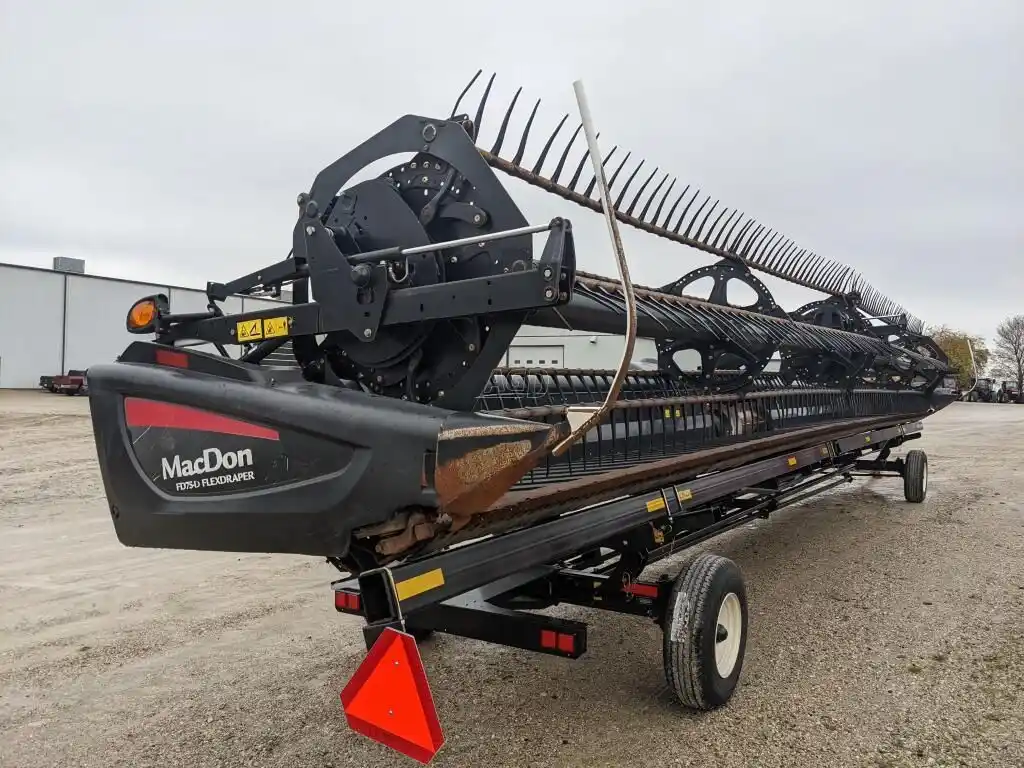 Gallery image 2 for Used 2015 MacDon FD75 Header - Draper