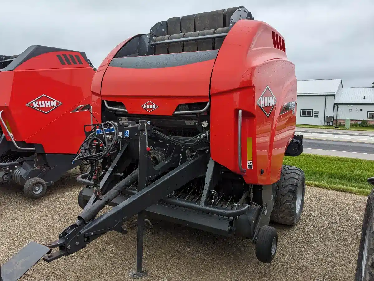 Gallery image 1 for Used 2021 Kuhn VB 3190 Round Baler