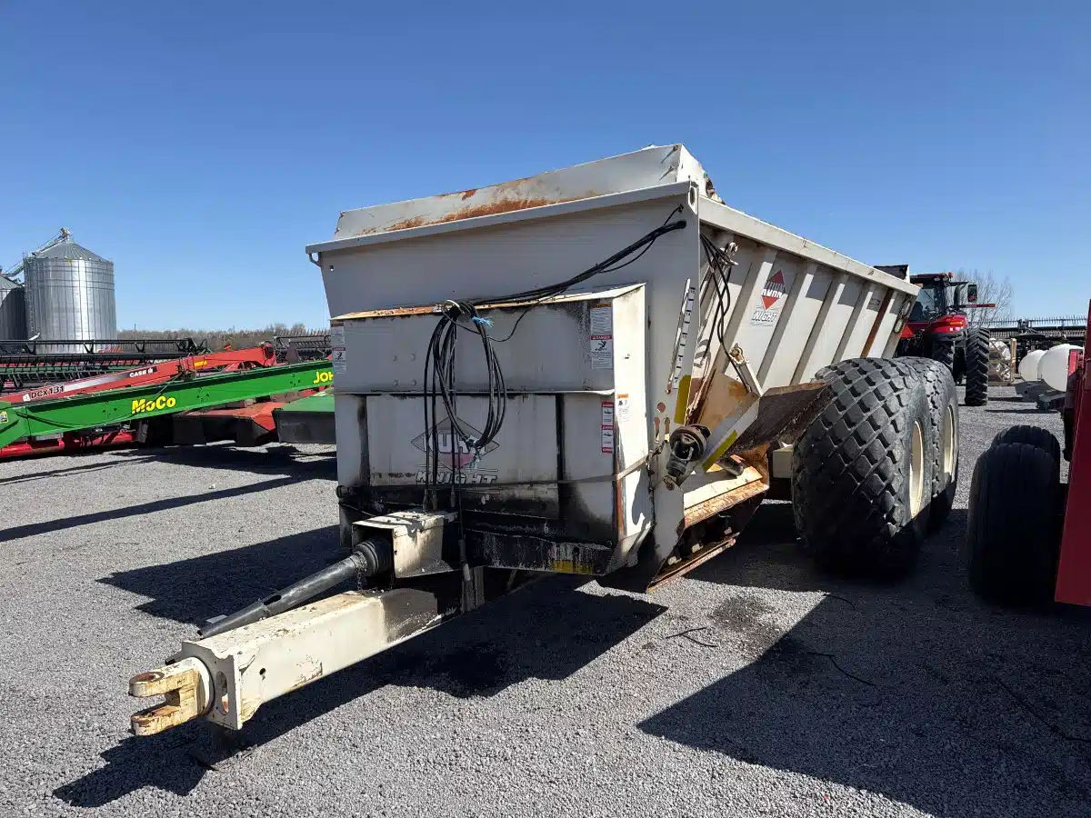 Gallery image 2 for Used 2009 Kuhn 8141 Manure Spreader