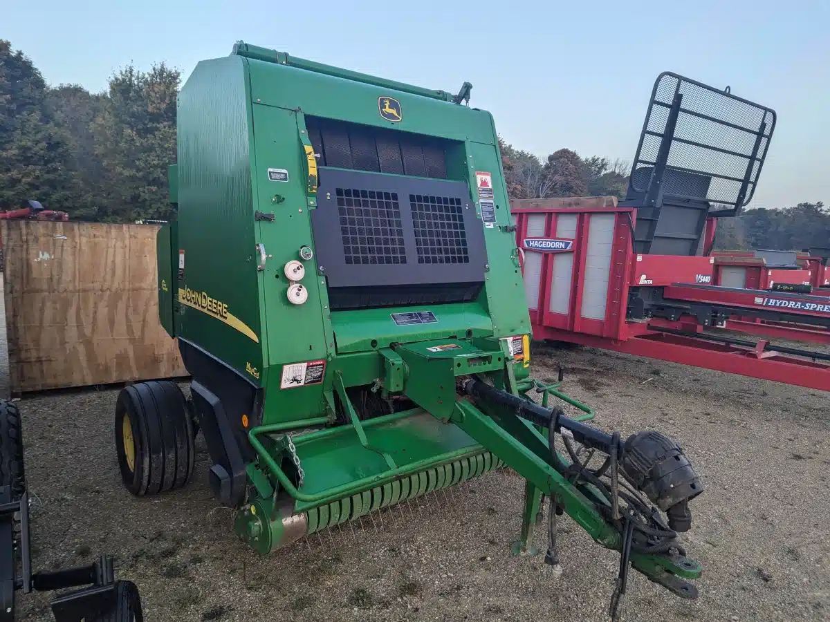 Gallery image 1 for Used 2008 John Deere 582SS Round Baler