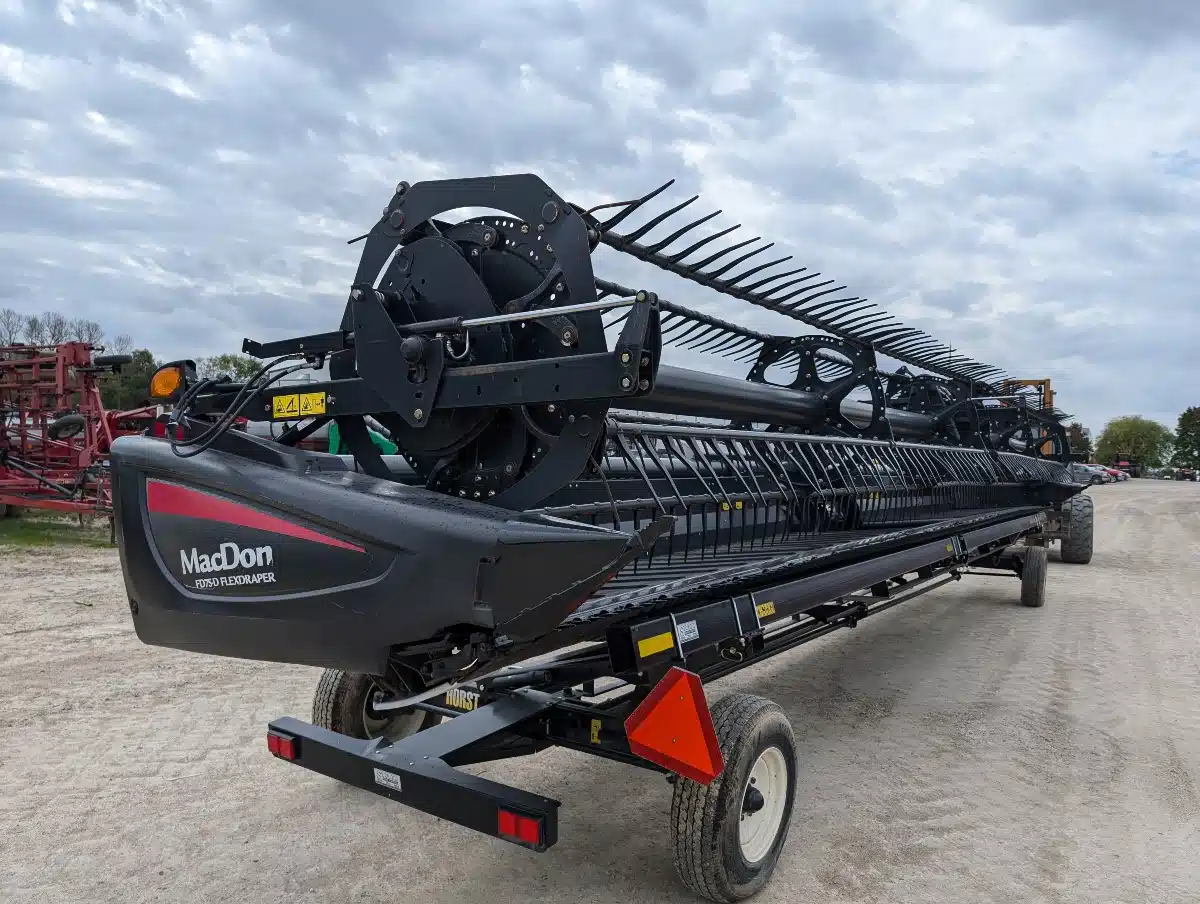 Gallery image 2 for Used 2016 MacDon FD75 Header - Draper