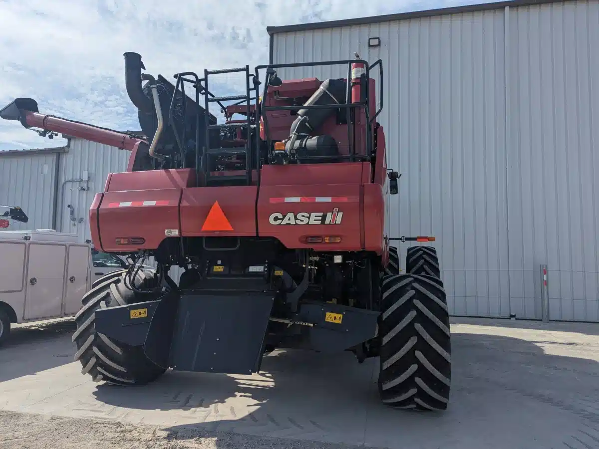 Gallery image 2 for Used 2019 Case IH 8250 Combine