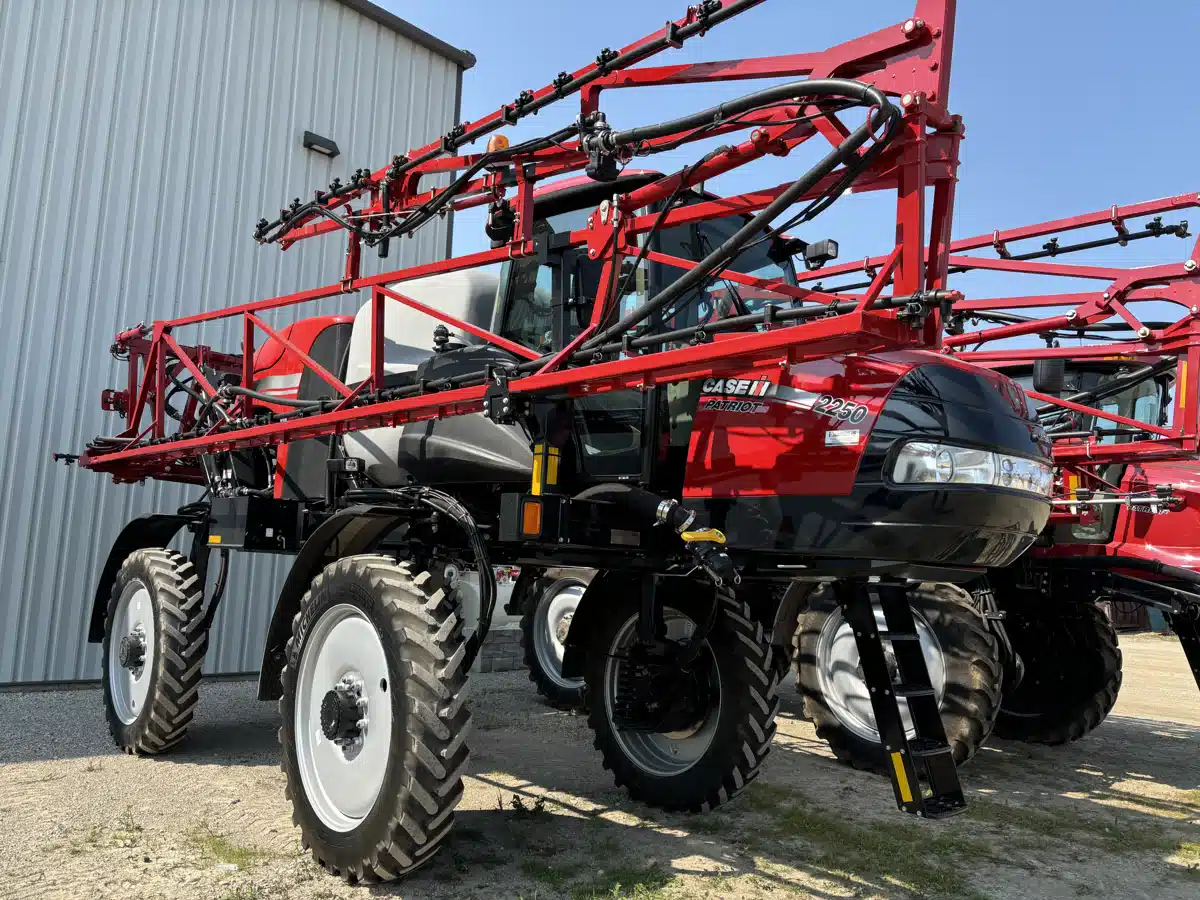 Gallery image 1 for 2024 Case IH PATRIOT 2250 Sprayer - Self Propelled