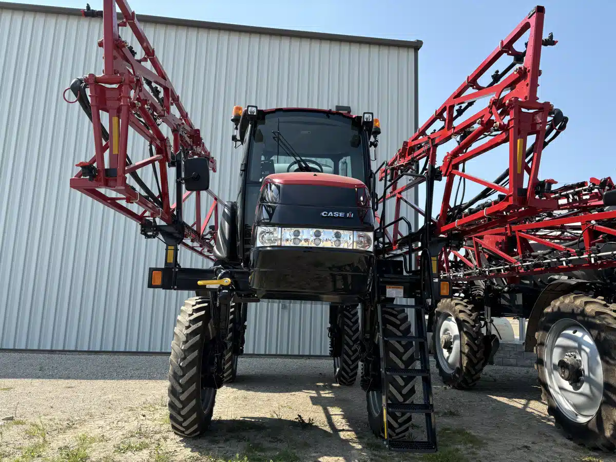 Gallery image 2 for 2024 Case IH PATRIOT 2250 Sprayer - Self Propelled