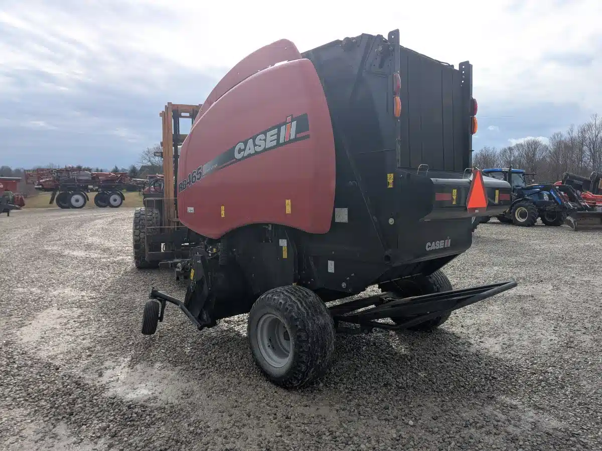 Gallery image 2 for Used 2019 Case IH RB465 Round Baler
