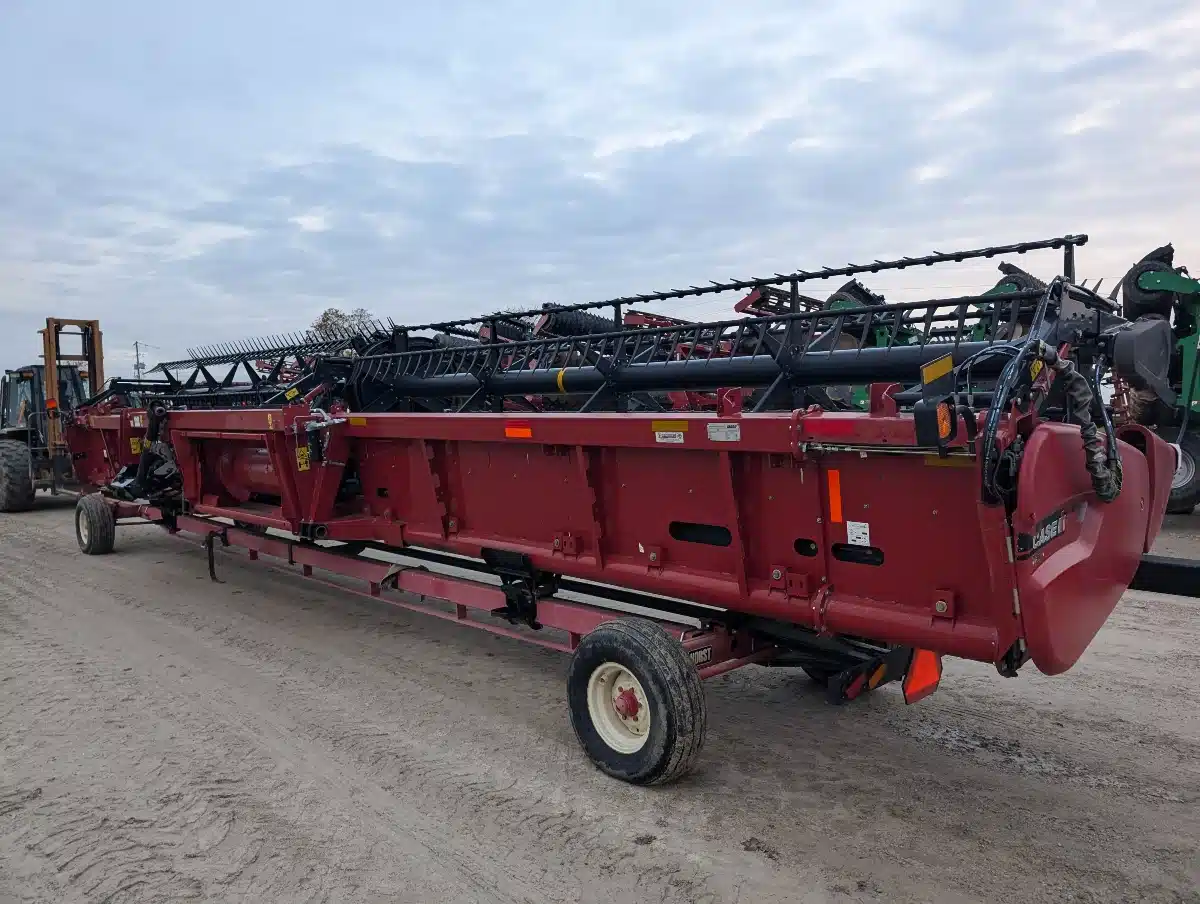 Gallery image 2 for Used 2014 Case IH 3162 Header - Draper