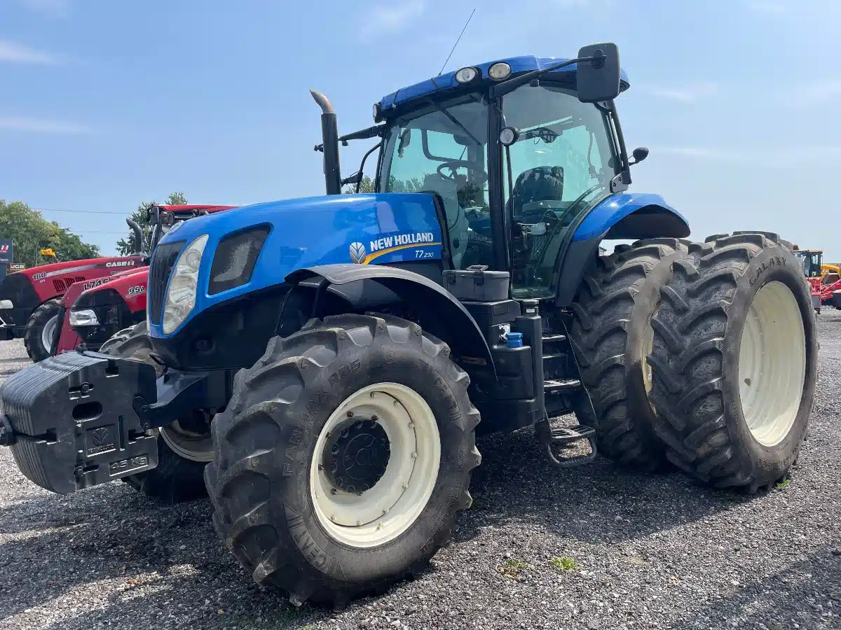 Gallery image 1 for 2015 New Holland T7.230 Tractor