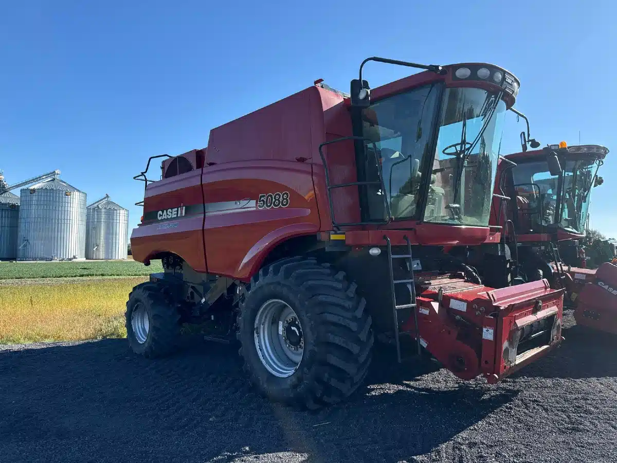 Gallery image 2 for Used 2009 Case IH 5088 Combine