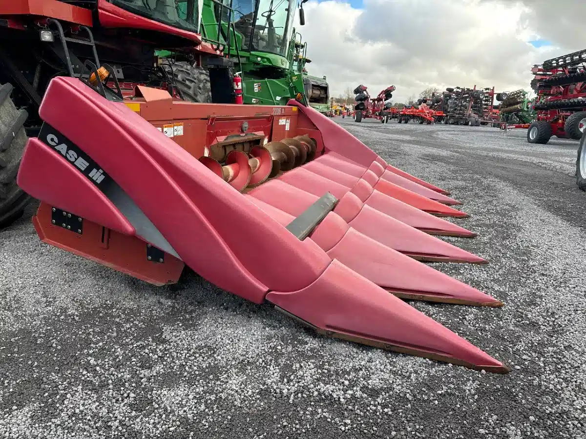 Gallery image 2 for Used 2004 Case IH 2206 Header - Row Crop